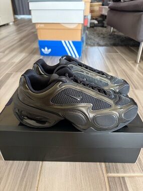 Women's Nike Air Max Muse Shoes - Black Black Metallic Silver FV1920-003